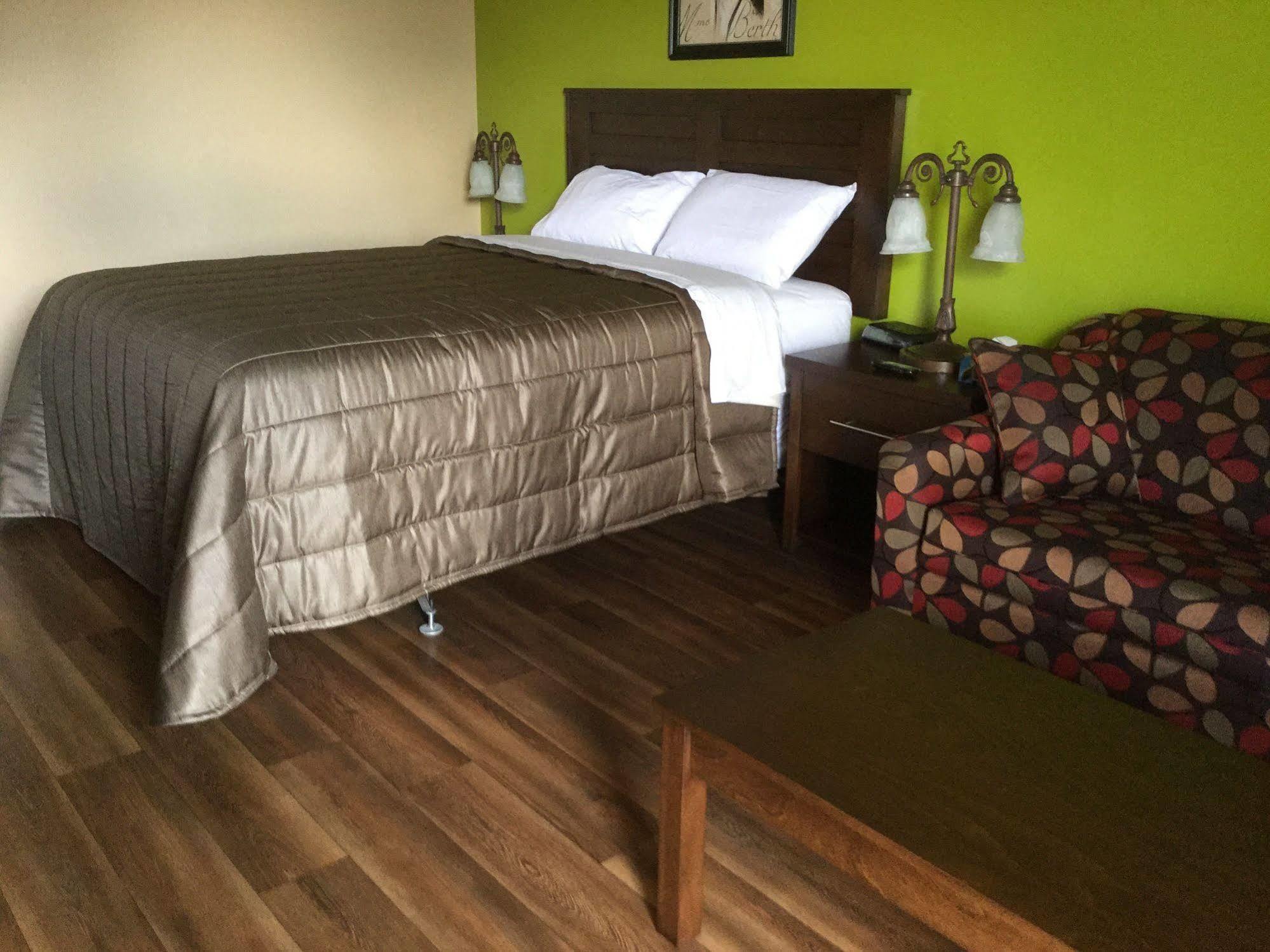 לוויס Hotel Motel Hospitalite מראה חיצוני תמונה